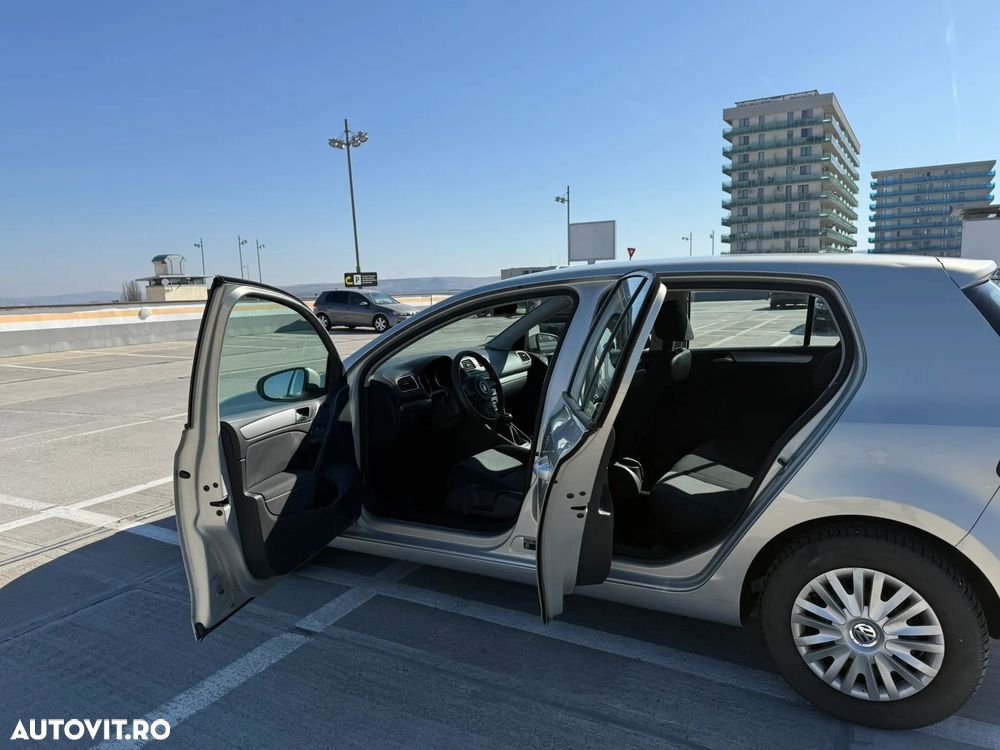 Volkswagen Golf 2.0 TDI DPF Trendline - 8