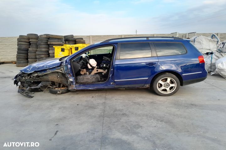Dezmembrez Volkswagen VW Passat B6 [2005 - 2010] wagon 5-usi 1.9 TDI - 3