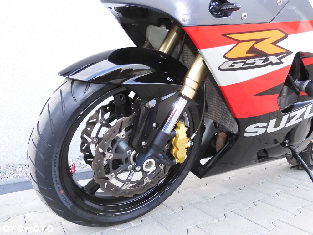 Suzuki GSX-R - 25