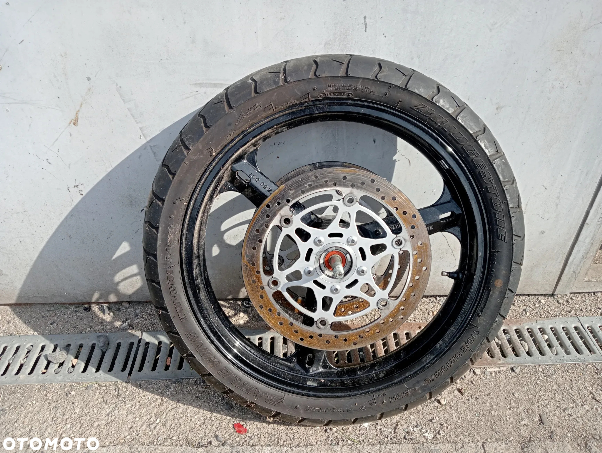SUZUKI V-STROM DL 650 ELEMENTY PLASTIKOWE KOLO LICZNIK - 3