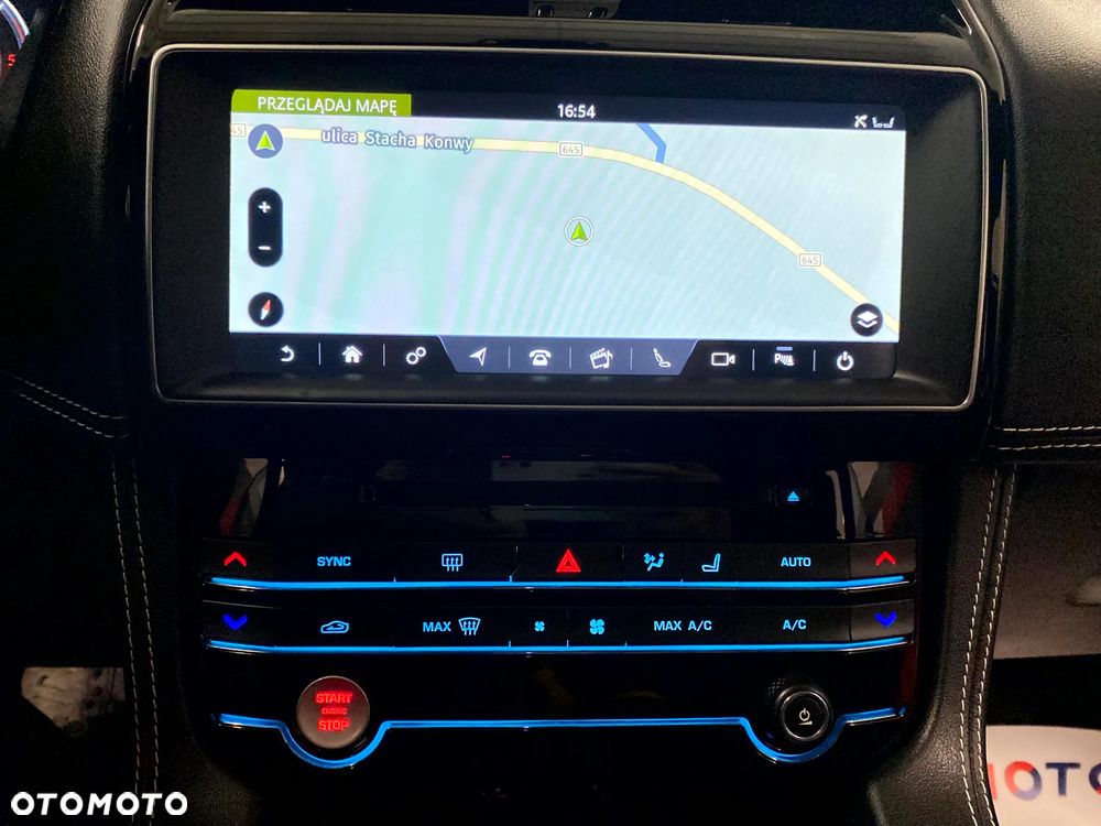 Jaguar F-Pace 20d AWD R-Sport - 19