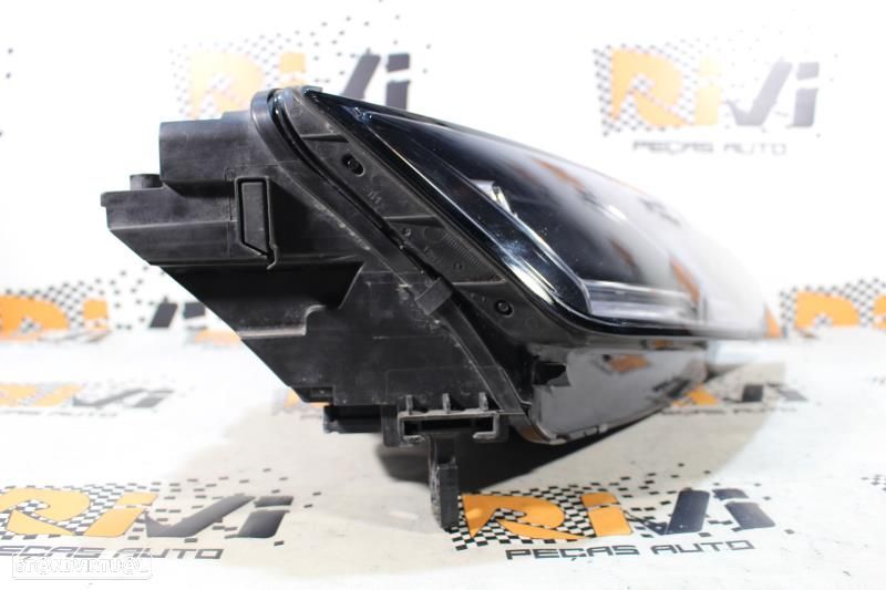 Ótica / Farol Direito Audi TT 8S / FV - 8S0941034D - 7