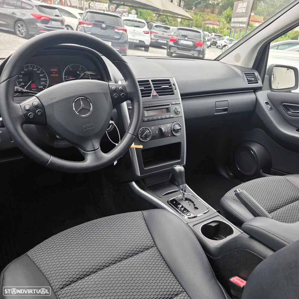 Mercedes-Benz A 180 - 6
