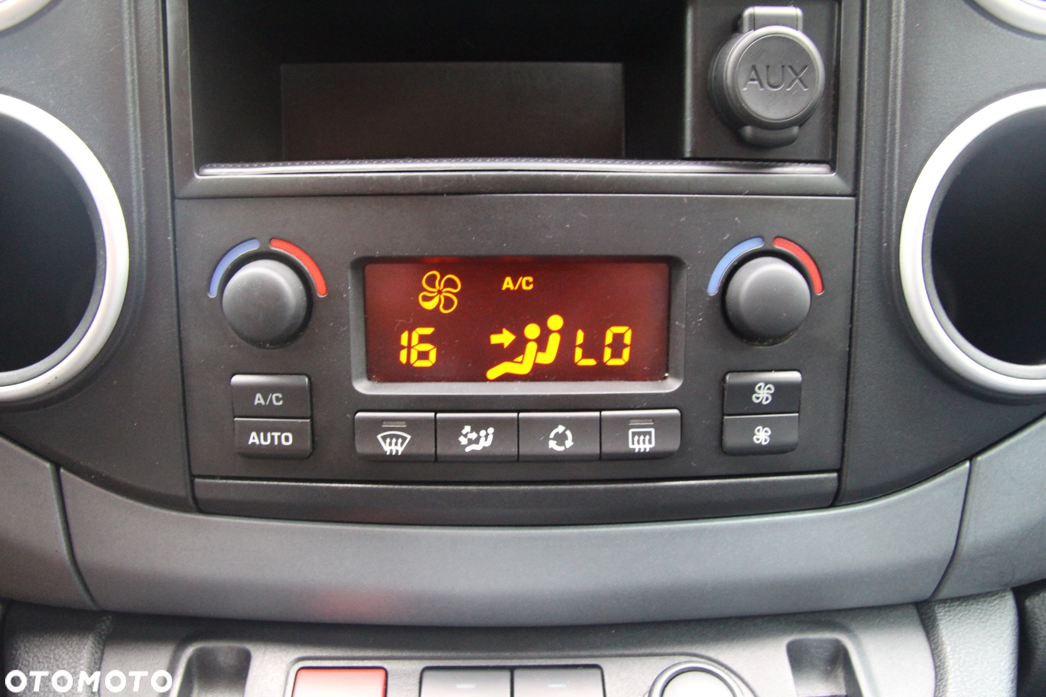 Citroën Berlingo II 1.6 HDi Multispace - 17