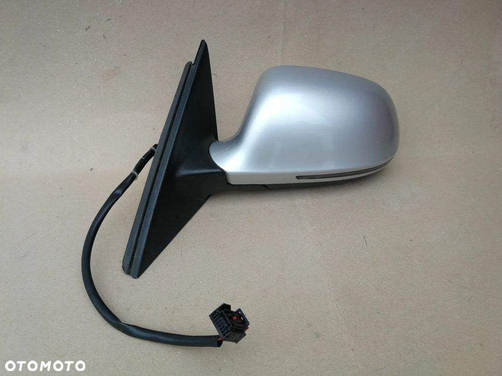 Audi A4 B8 lusterko lewe 6 pin LX7W - 1