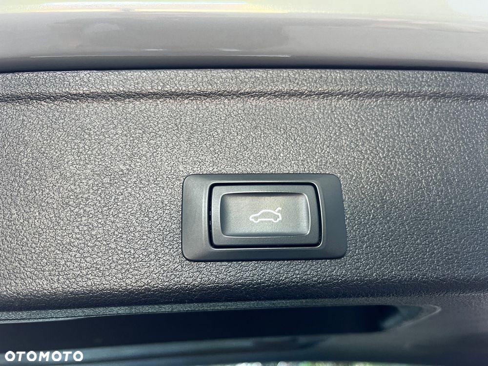 Audi A4 Avant 40 TDI quattro S tronic S line - 31