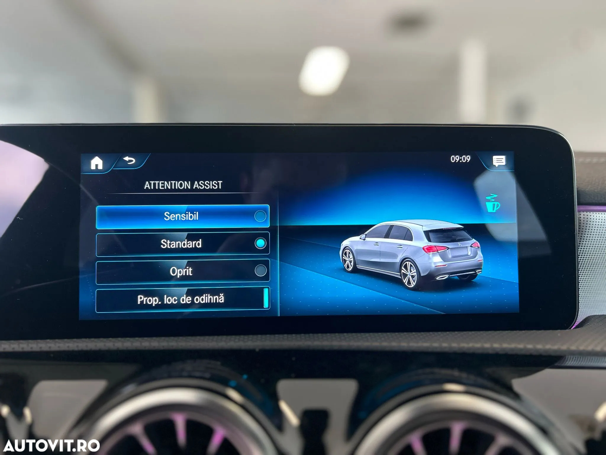 Mercedes-Benz A 250 e 8G-DCT AMG Line - 23