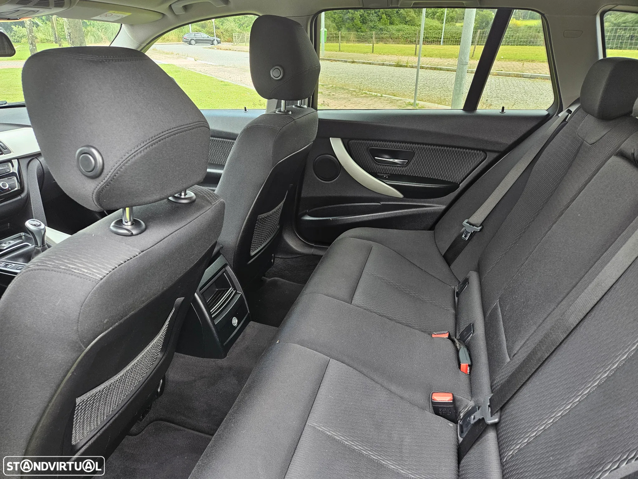 BMW 318 d Touring Line Luxury - 18