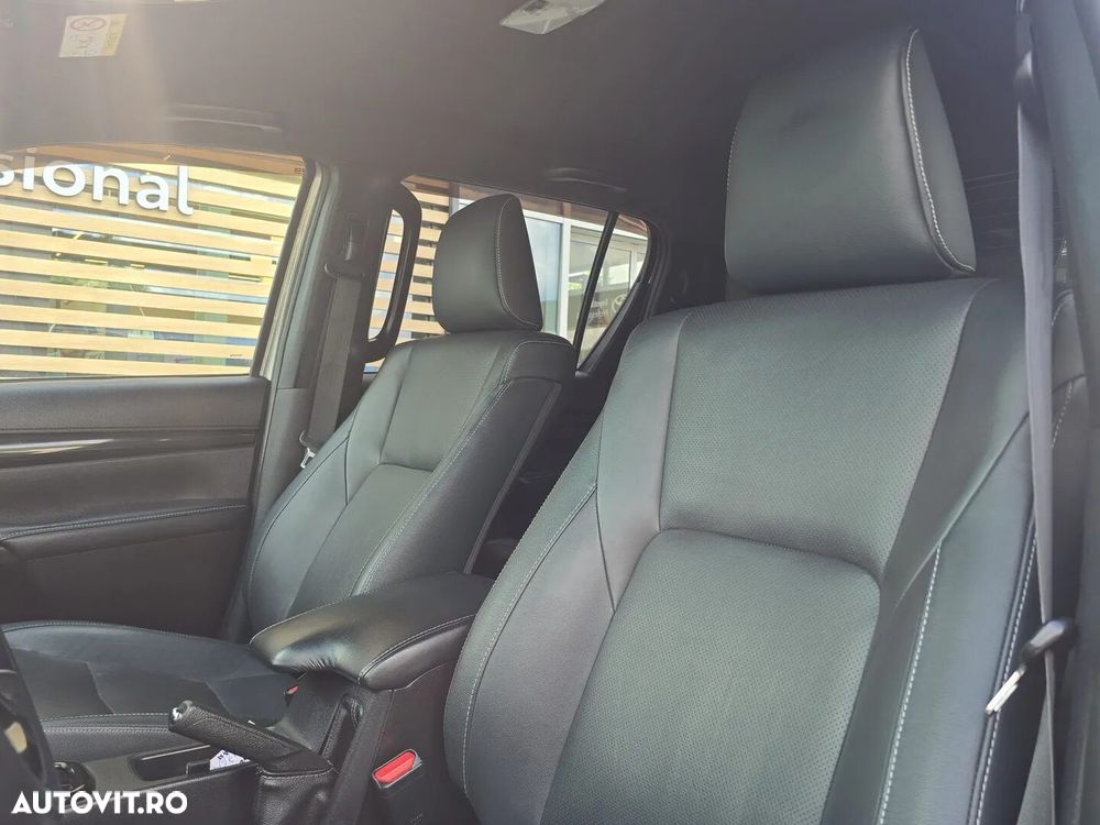 Toyota Hilux 2.4D 150CP 4x4 Double Cab AT Executive - 13