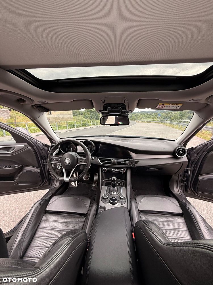 Alfa Romeo Giulia 2.2 AT8-Q4 Veloce Ti - 15