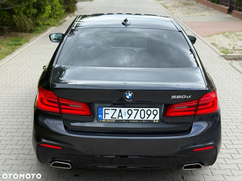 BMW Seria 5 520d M Sport Edition - 9