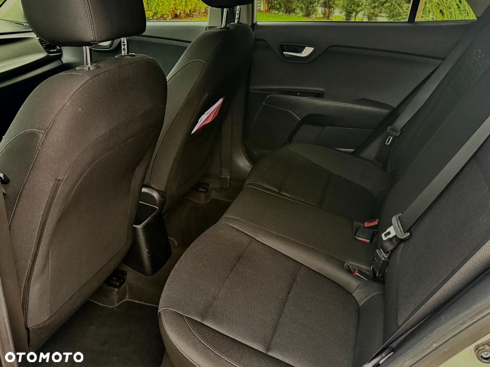 Kia Rio 1.2 Dream Team Edition - 8