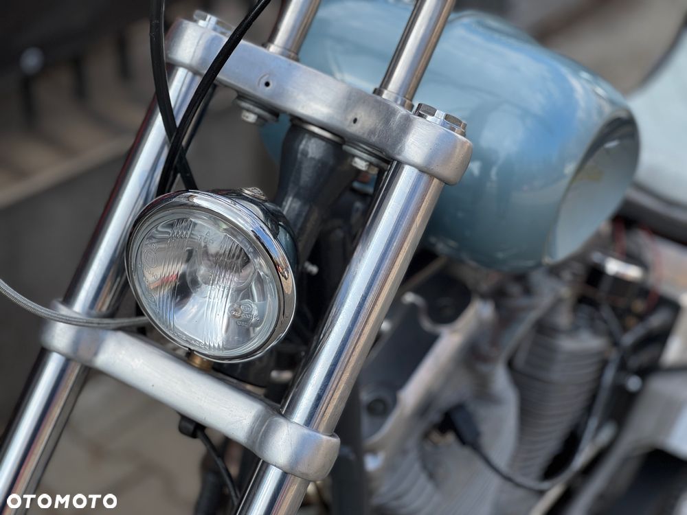 Harley-Davidson Softail Custom - 21