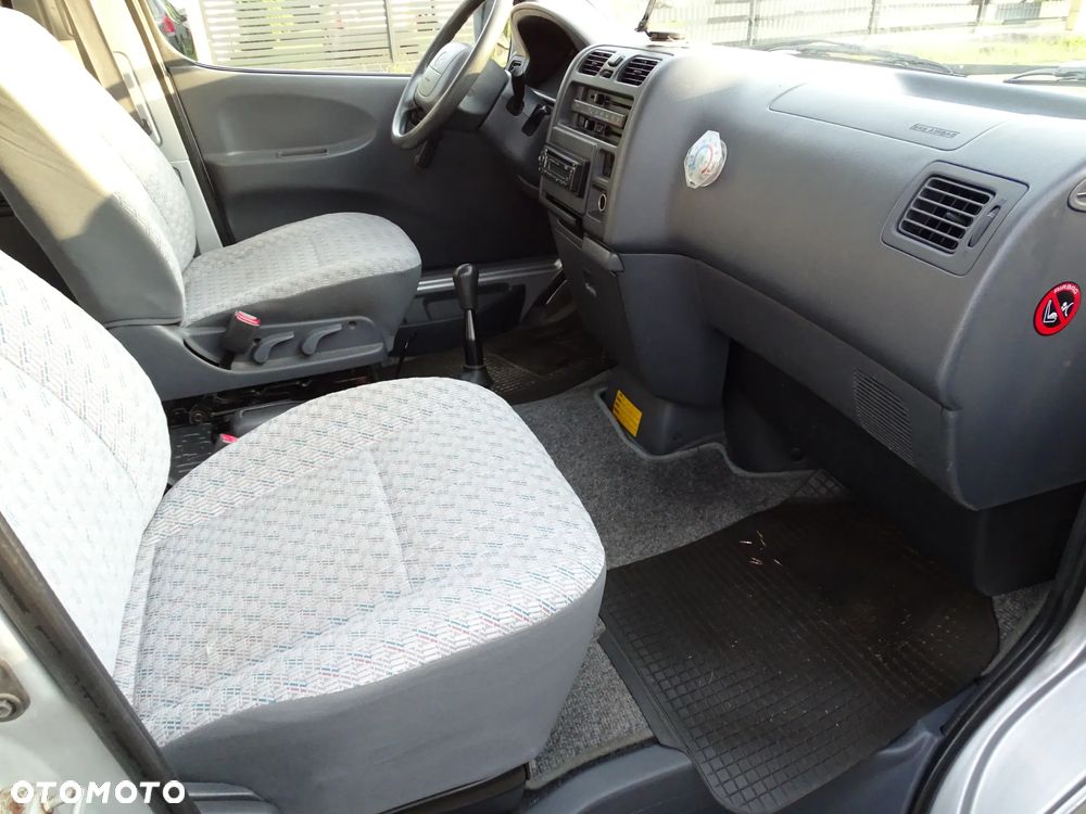 Toyota Hiace D4-D Top - 15