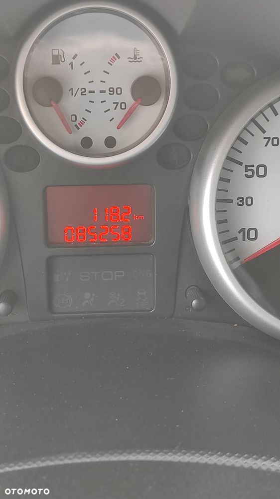 Peugeot 206 1.1 XR Presence - 17