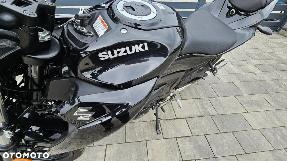 Suzuki GSX - 15