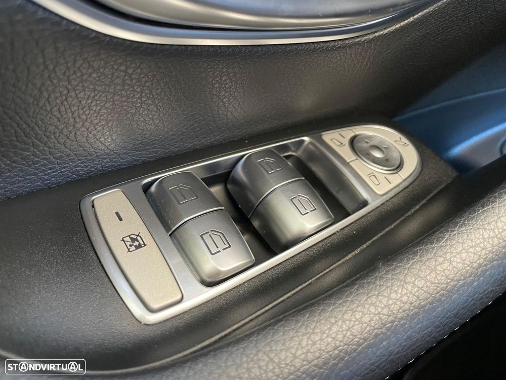 Mercedes-Benz E 220 d Avantgarde - 17
