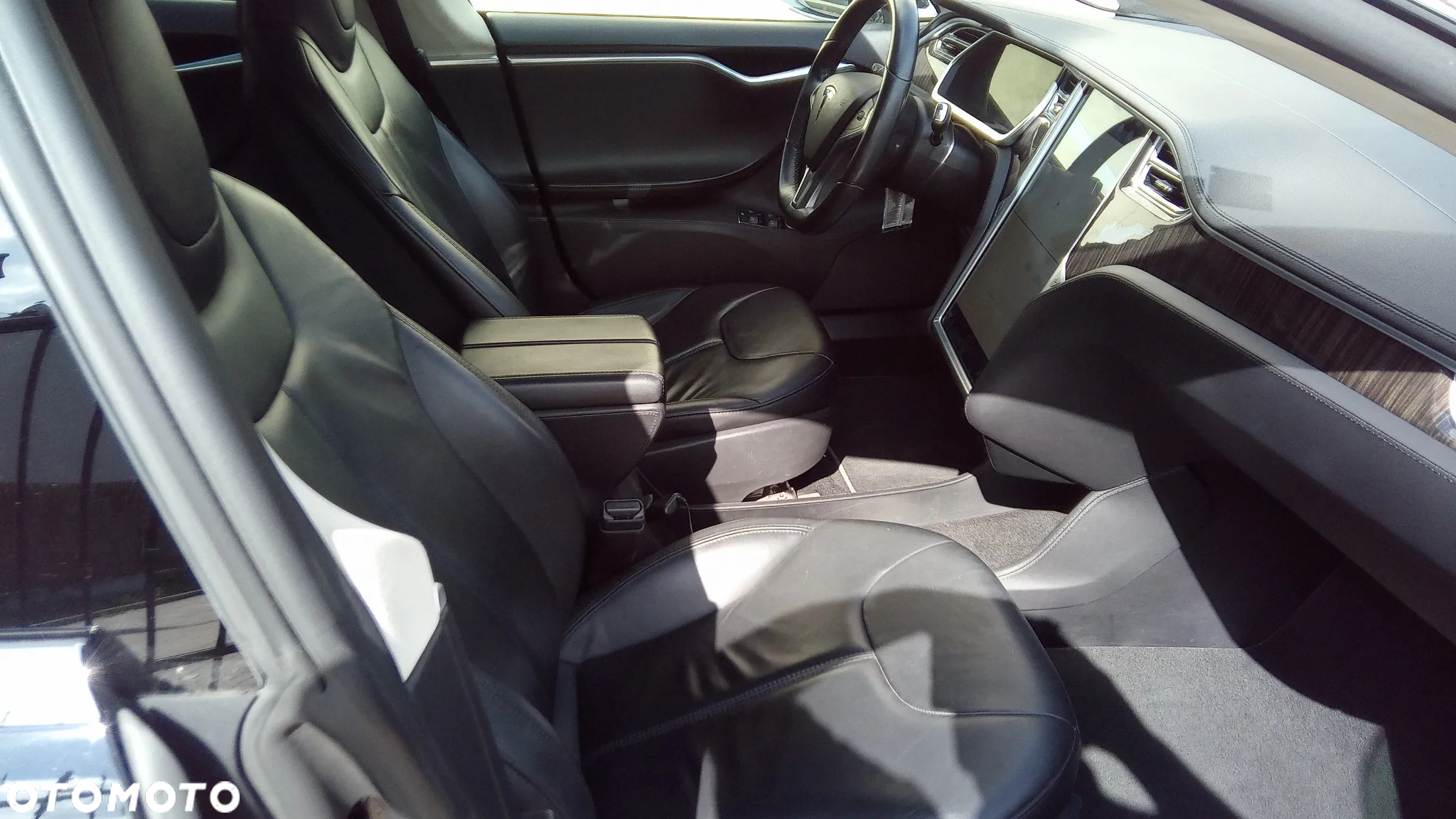 Tesla Model S Standard - 35
