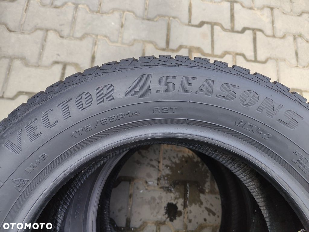 175/65/14 Goodyear Vector 4 Seasons - 5