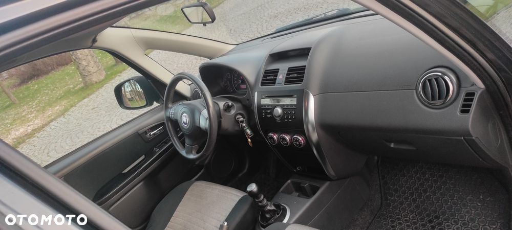 Fiat Sedici 1.9 Multijet 4x4 Dynamic - 12
