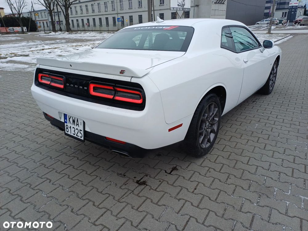 Dodge Challenger - 3