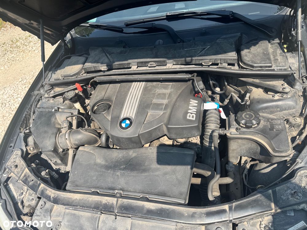 BMW Seria 3 318d - 14