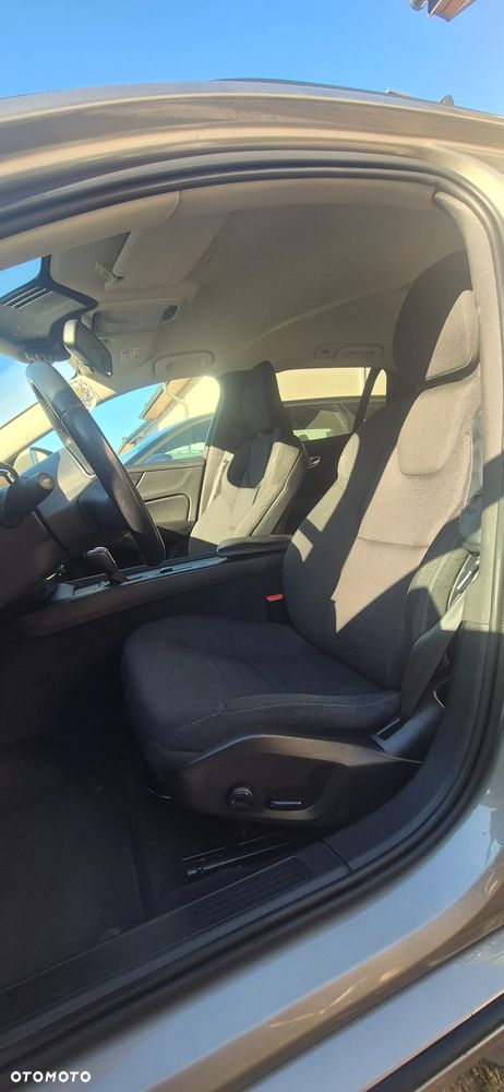 Volvo V60 D3 Momentum - 18