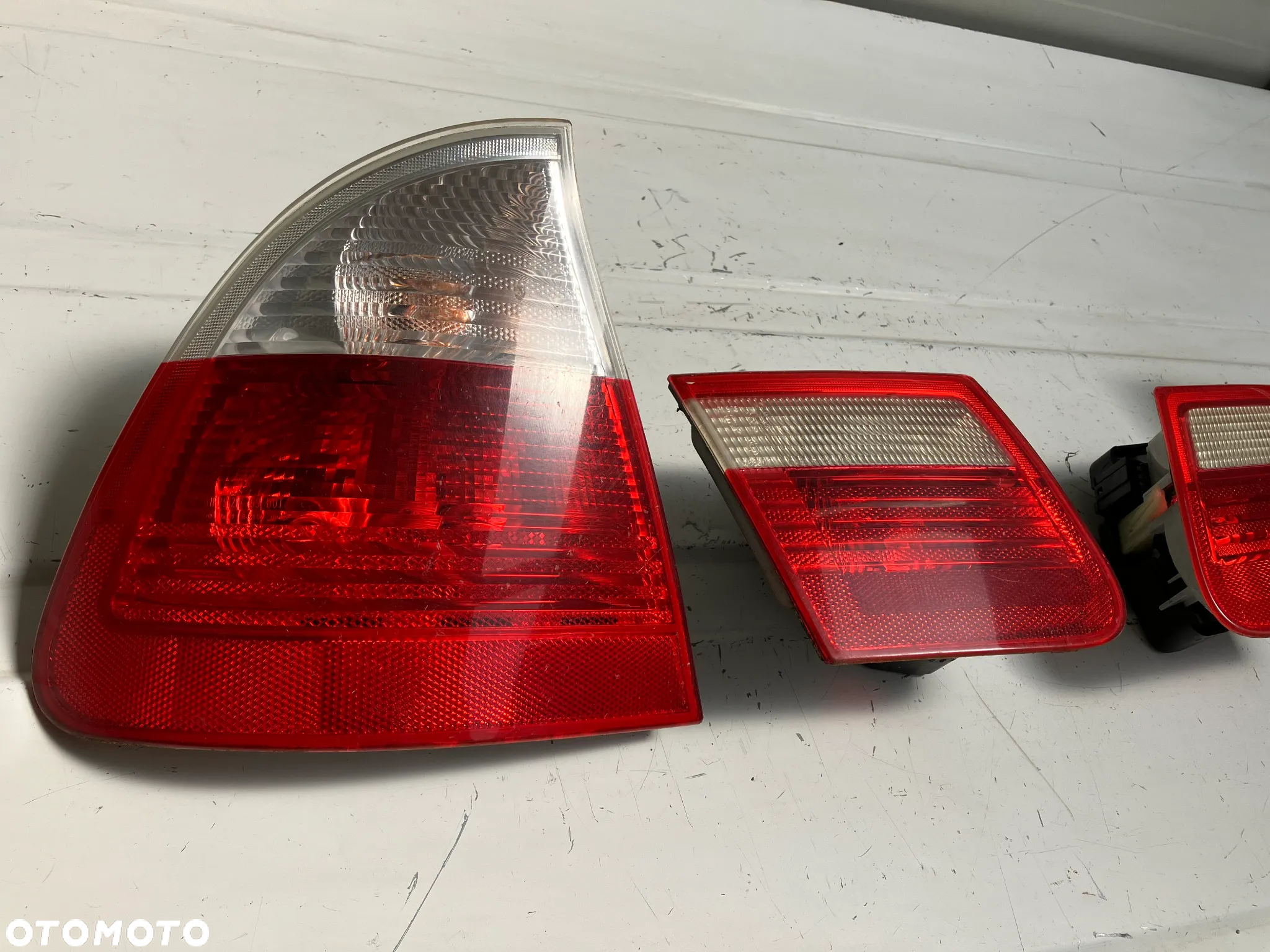 LAMPY TYŁ BMW E46 LIFT KOMBI TOURING KOMPLET LEWA PRAWA W KLAPĘ LAMPA BIAŁY KIERUNEK SUPER STAN - 2