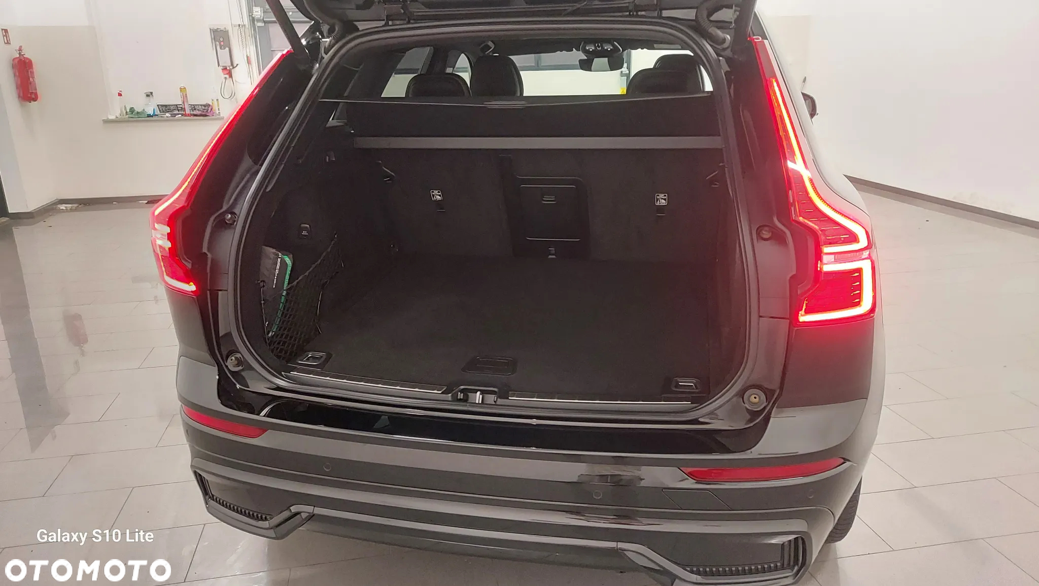 Volvo XC 60 B4 D Plus Dark - 9