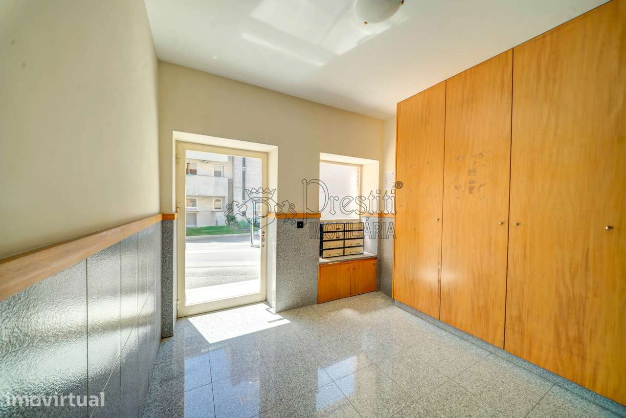 Apartamento T2 com Terraço para Alugar em Aldão - Grande imagem: 3/23