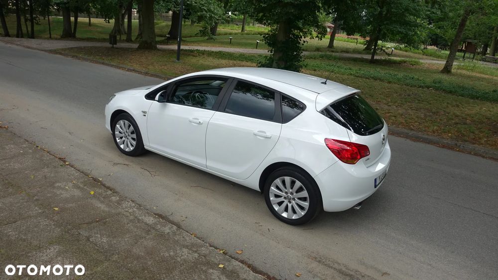 Opel Astra 1.4 Turbo - 27