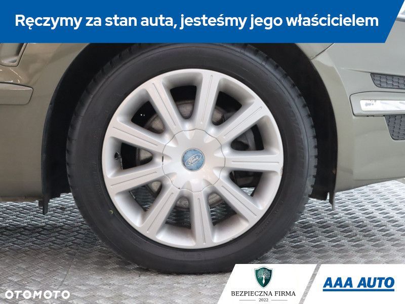 Ford S-Max - 17