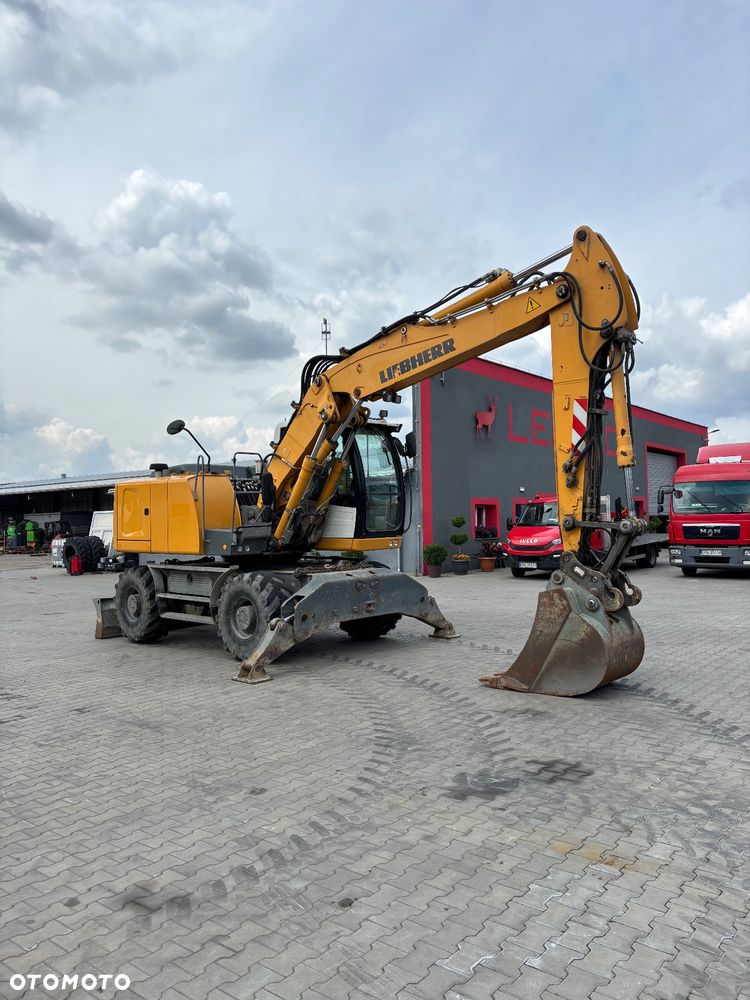 Liebherr A 916 - 3