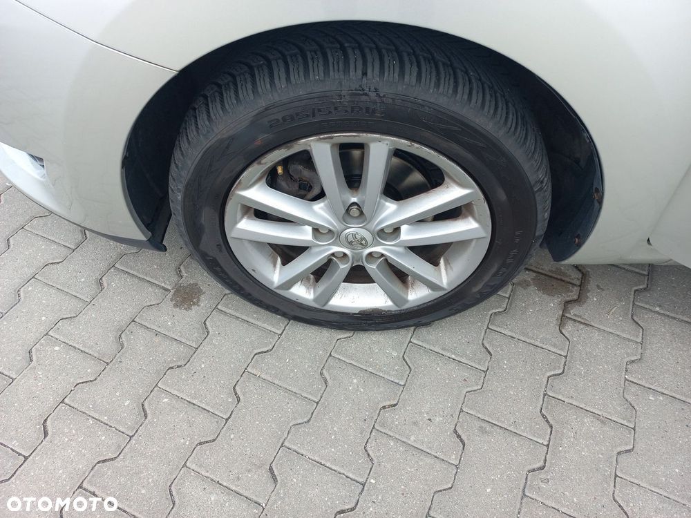 Toyota Auris 1.6 Luna Start - 24