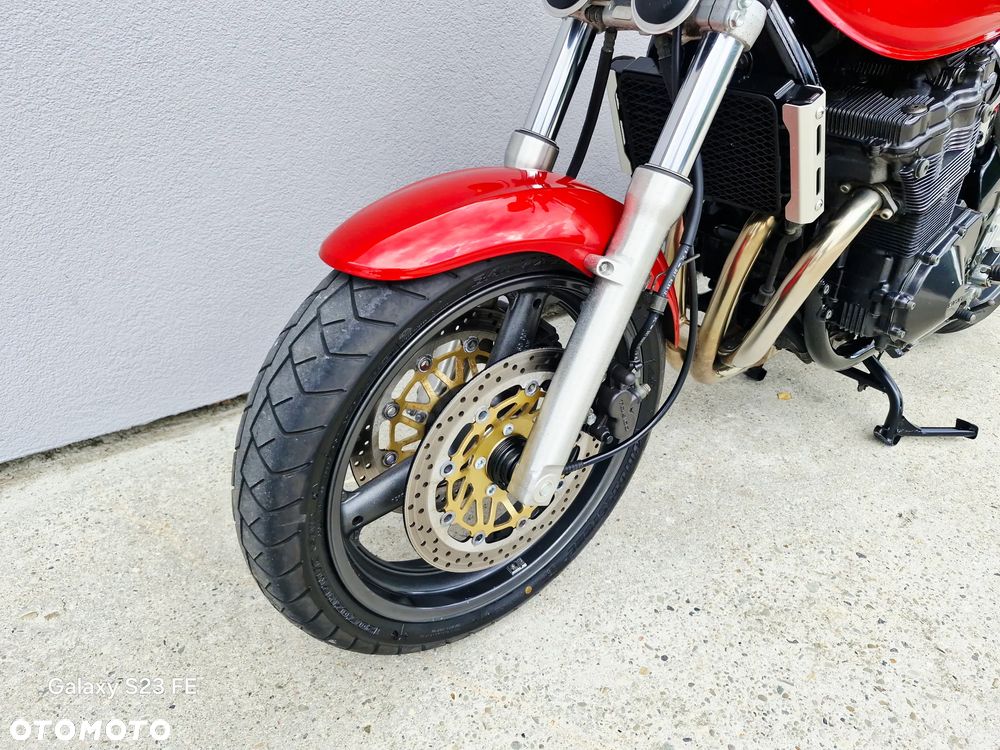 Suzuki GSX - 14