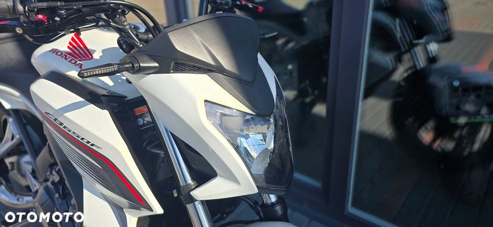 Honda CB - 8