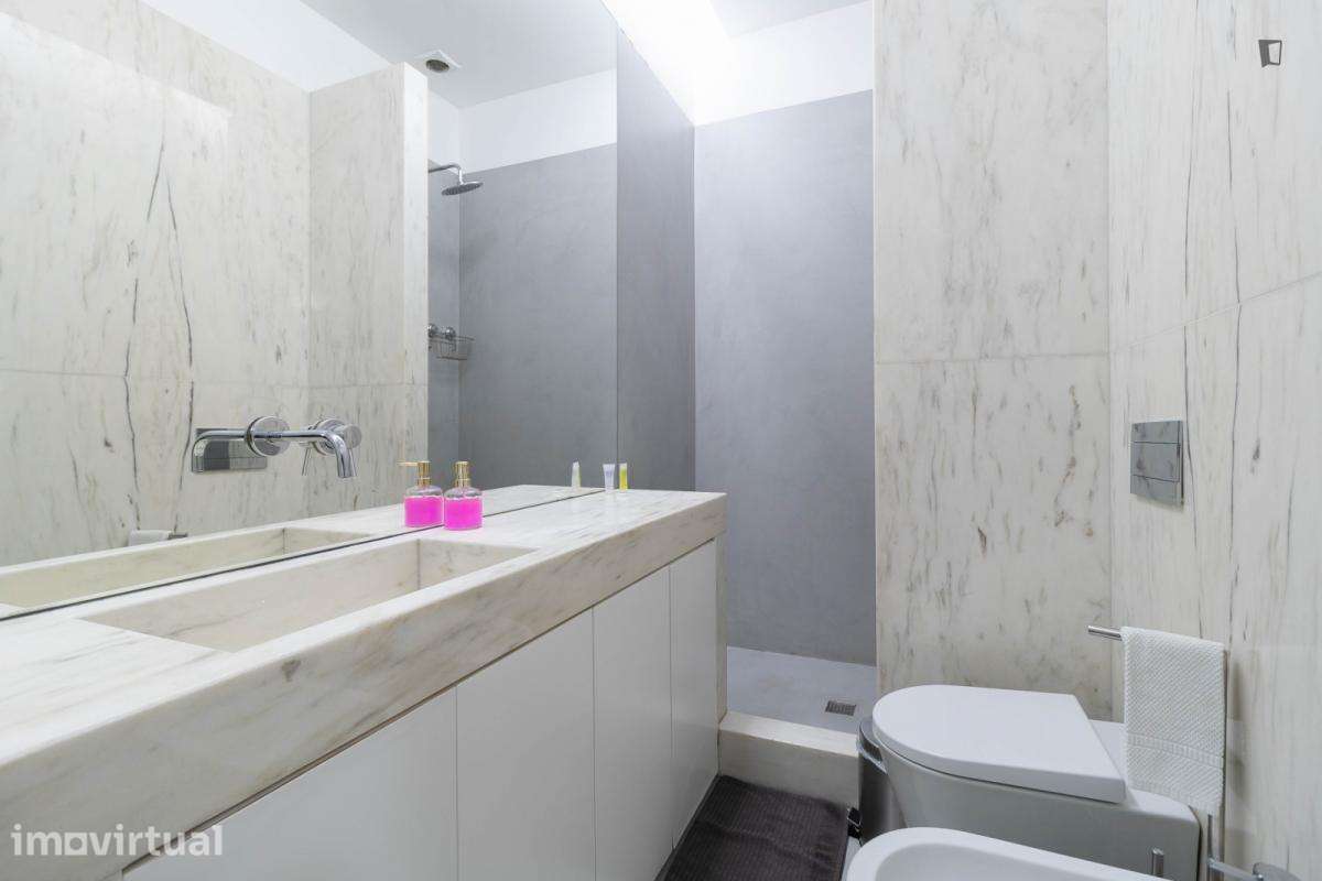 Apartamento com 3 quartos - localizado em São Sebastião Lisbon - Grande imagem: 4/26