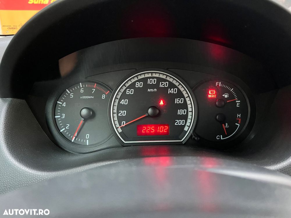 Suzuki Swift 1.3 GLX - 10