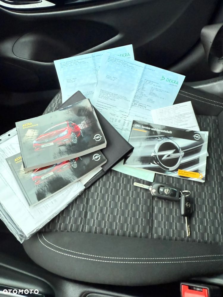 Opel Astra 1.4 Turbo Innovation - 23