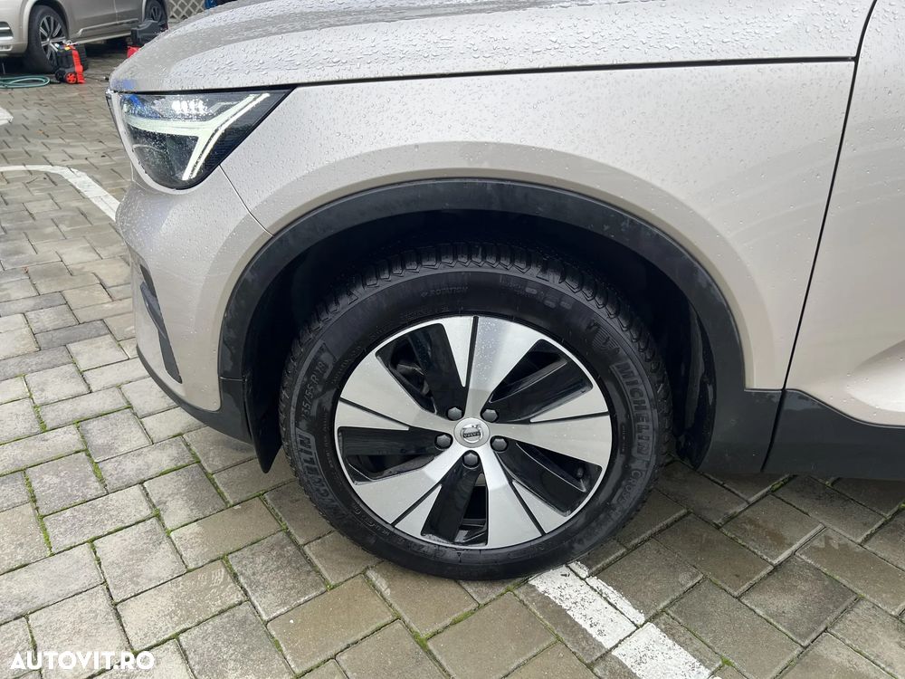 Volvo XC 40 B3 AT FWD MHEV Core - 18