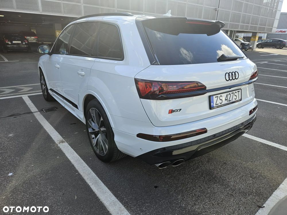 Audi SQ7 - 7