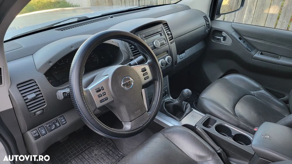 Nissan Navara 2.5 dCi DPF 4X4 Double Cab XE - 16