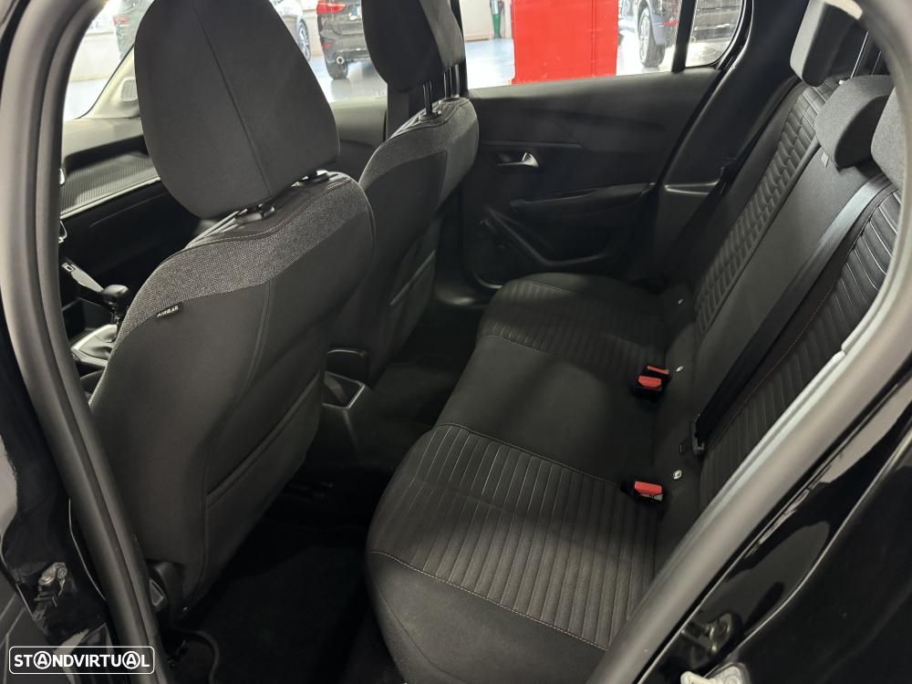 Peugeot 208 PureTech 100 Active Pack - 42