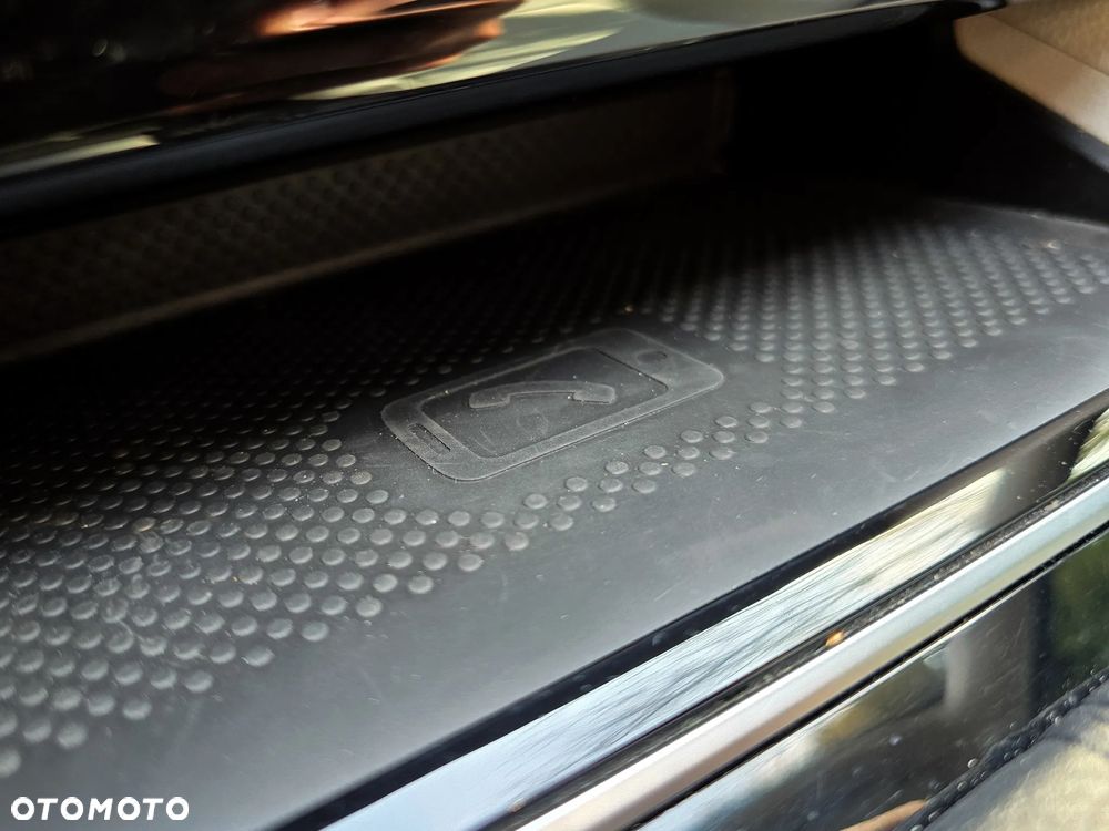 Volkswagen Passat Variant 2.0 TDI EVO Elegance DSG - 29