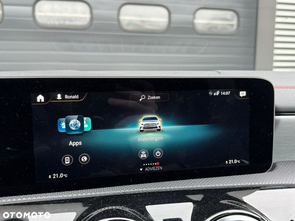 Mercedes-Benz CLA - 9