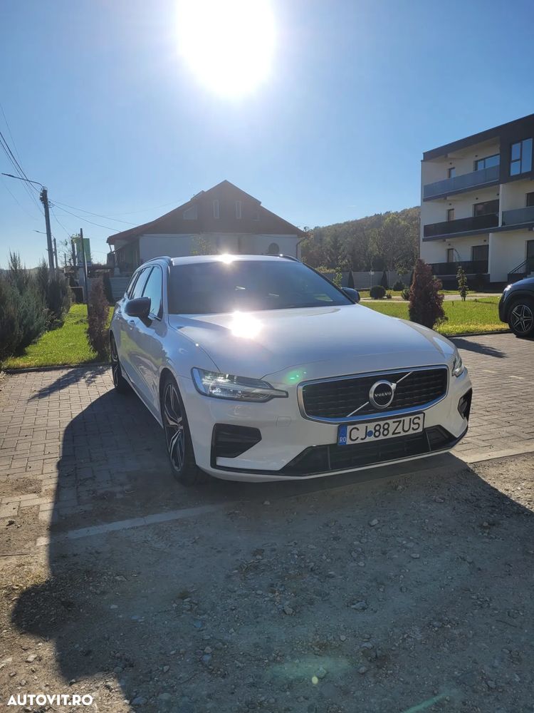 Volvo V60 D3 R-Design - 2