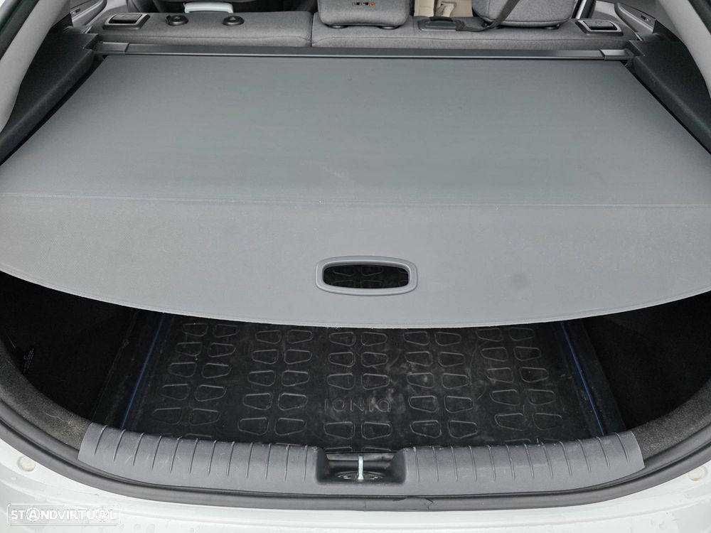 Hyundai Ioniq 1.6 GDI HEV - 13