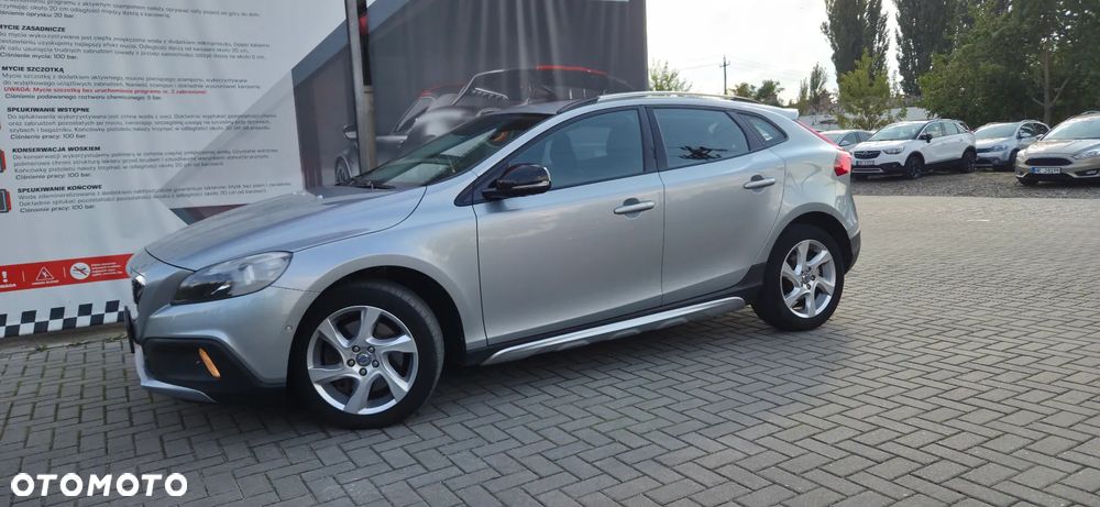 Volvo V40 Cross Country D3 Drive-E Momentum - 5