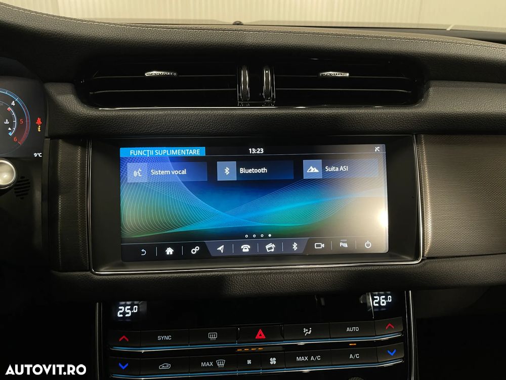 Jaguar XF 20d AWD Aut. Chequered Flag - 17