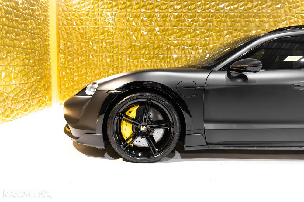 Porsche Taycan Cross Turismo Turbo S - 17